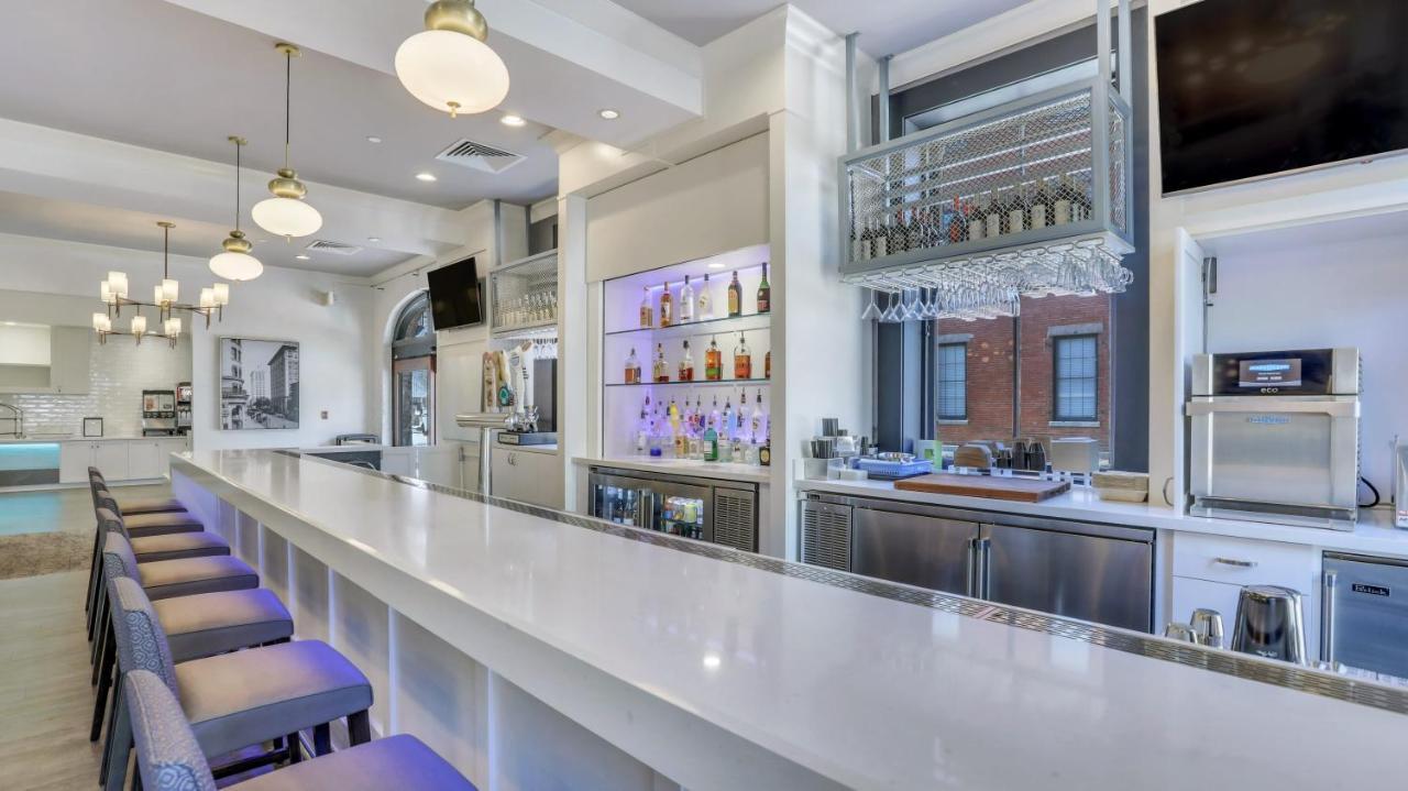 Staybridge Suites Savannah Historic District By Ihg Exterior photo