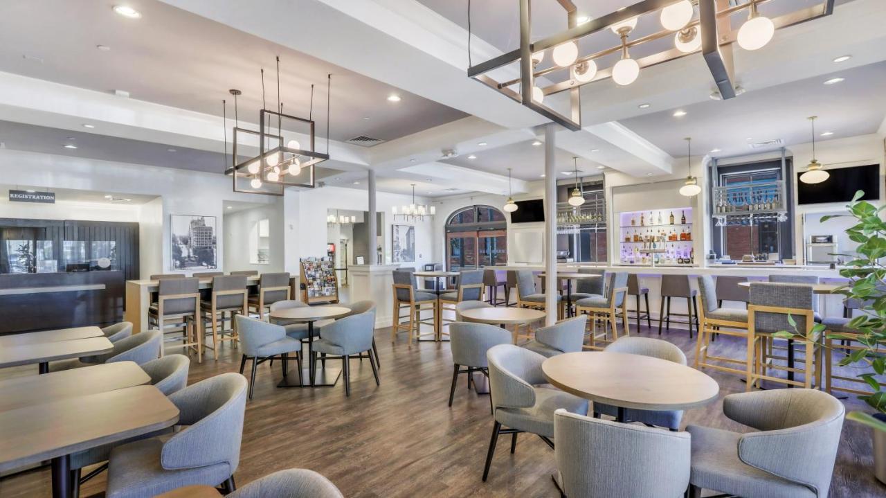Staybridge Suites Savannah Historic District By Ihg Exterior photo