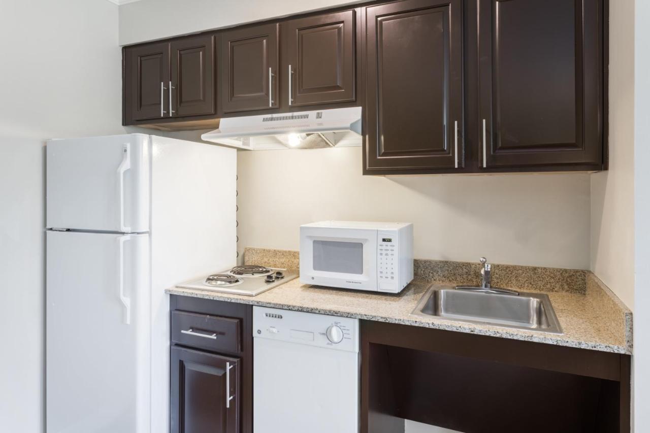 Staybridge Suites Savannah Historic District By Ihg Exterior photo