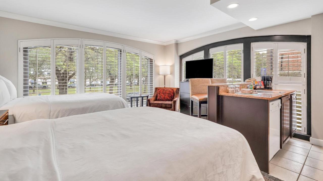Staybridge Suites Savannah Historic District By Ihg Exterior photo