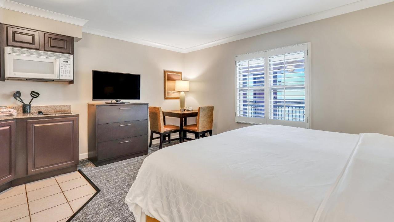 Staybridge Suites Savannah Historic District By Ihg Exterior photo