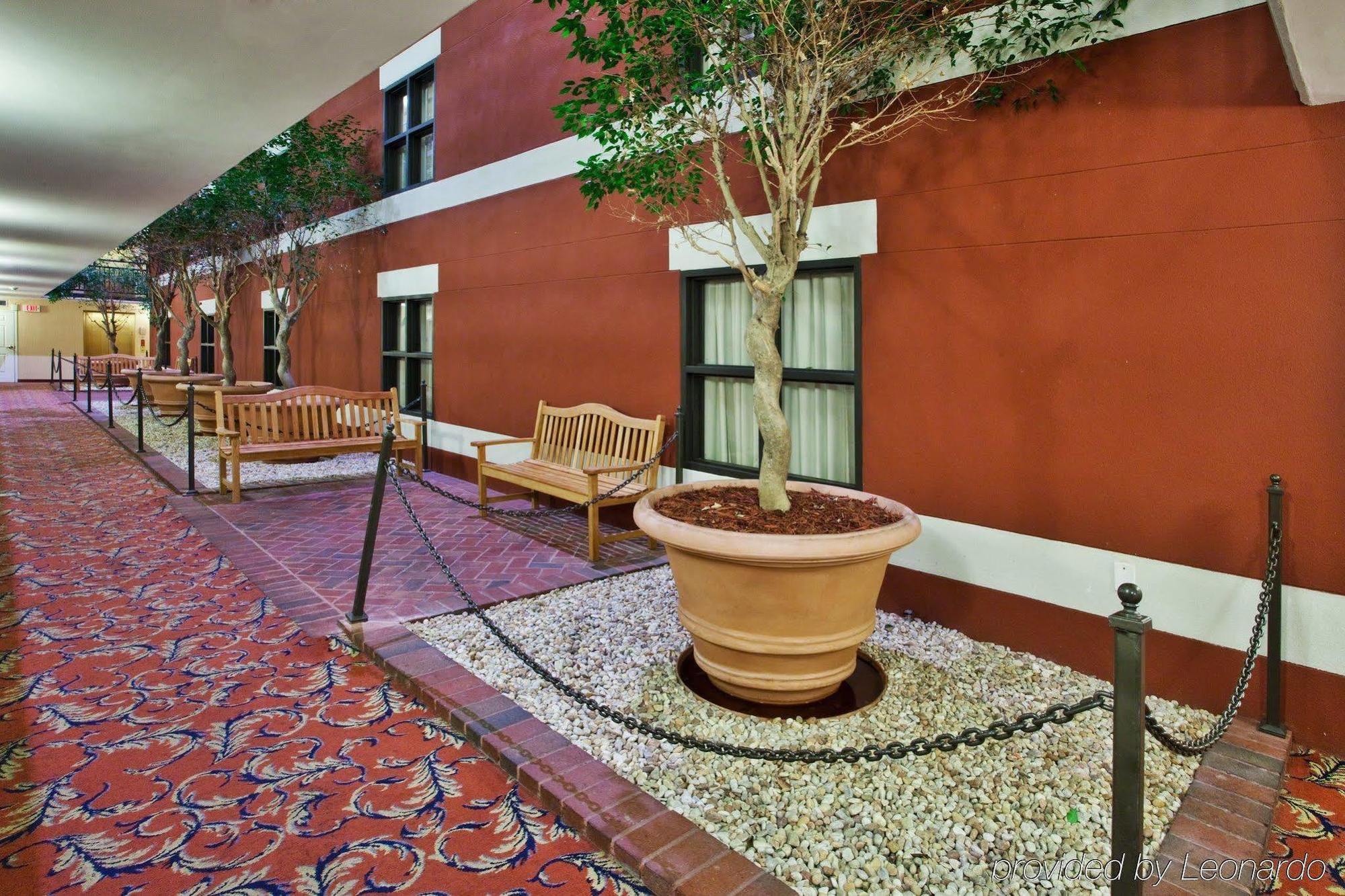 Staybridge Suites Savannah Historic District By Ihg Exterior photo
