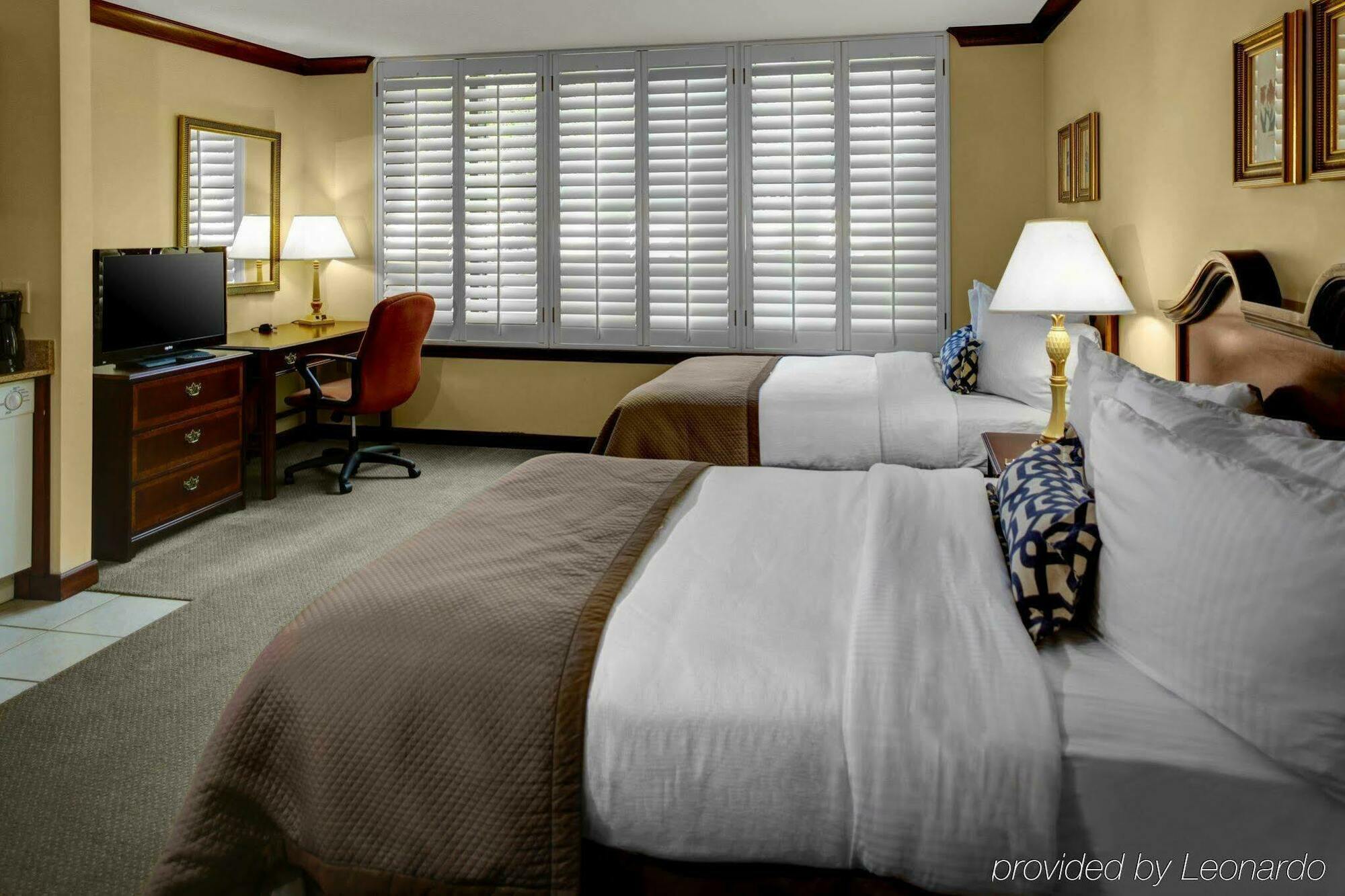 Staybridge Suites Savannah Historic District By Ihg Exterior photo